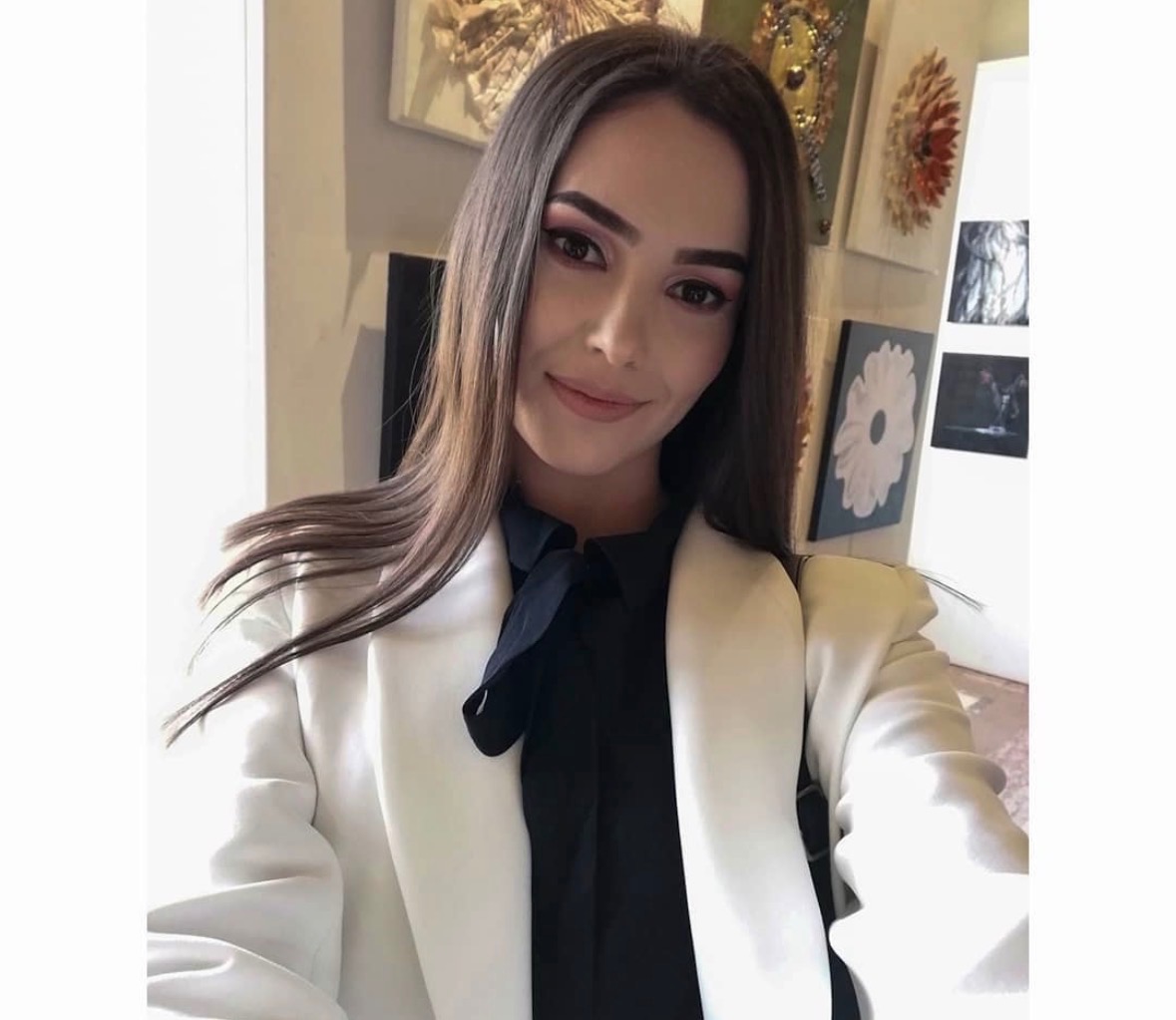 Andreea B